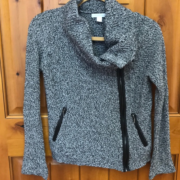 New York & Company Sweaters - 5/$25 New York & Co. zipper sweater
